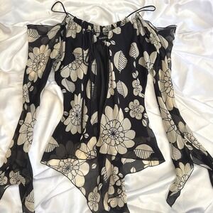 Bebe Vintage Floral Cold Shoulder Split Sleeve Blouse Black Cream Size M